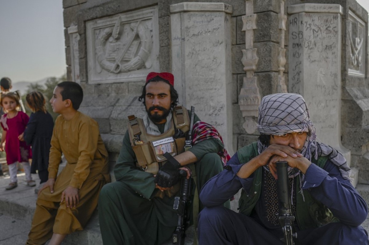 Talibã substitui ministério de Assuntos Femininos por pasta conhecida por aplicar leis extremistas