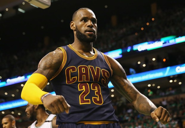 O jogador de basquete LeBron James do Cleveland Cavaliers (Foto:  Elsa/Getty Images)