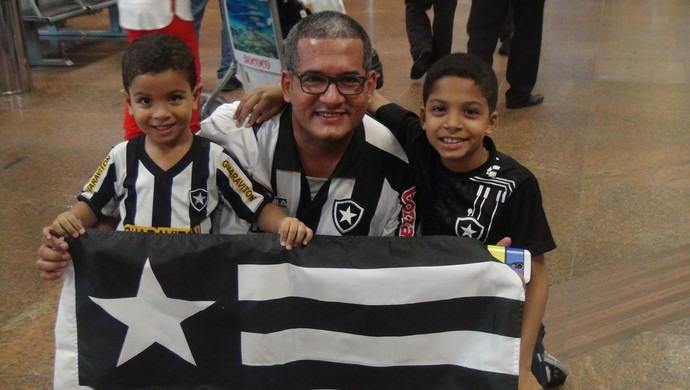 Torcida Botafogo (Foto: Viviane Leão/GloboEsporte.com)