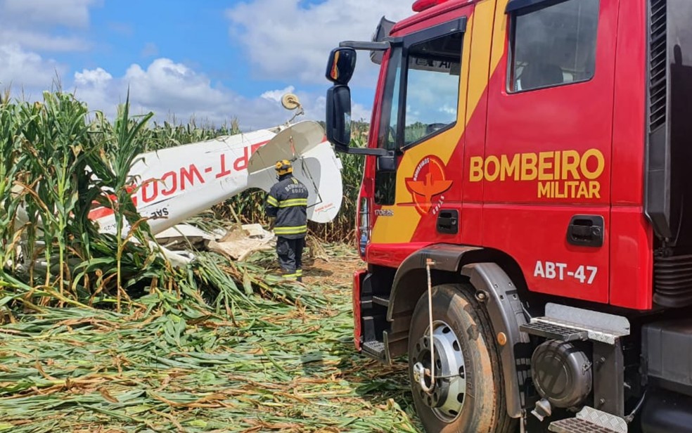 Avião caiu na zona rural entre Formosa e Cabeceiras — Foto: Reprodução/Corpo de Bombeiros