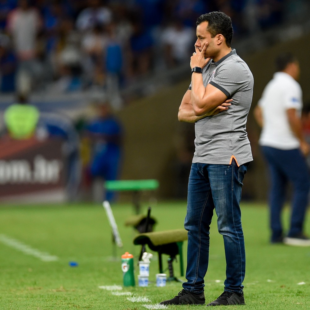 [ENQUETE] Para Jair Ventura, o Corinthians não tem chances de cair. Concordam?