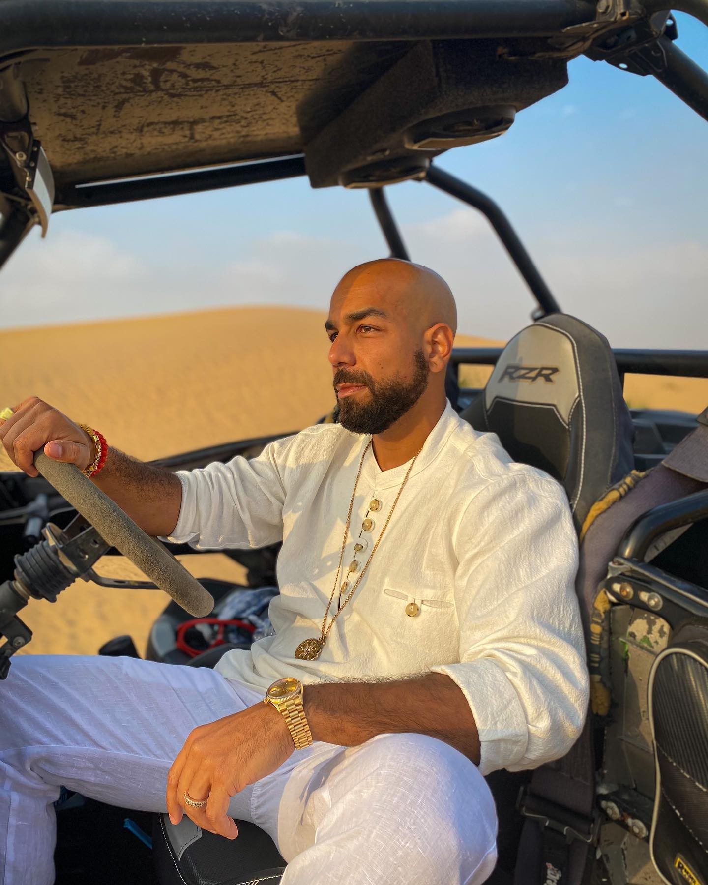 Sérgio Santos, marido de Iza, abre álbum de fotos de viagem à Dubai com a cantora (Foto: Reprodução/Instagram)