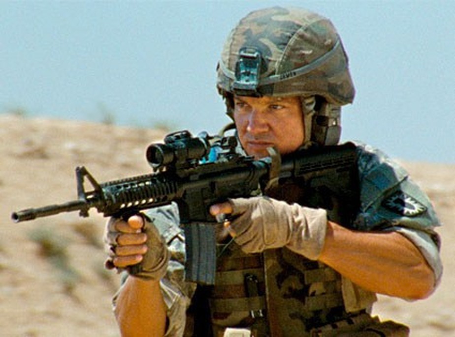 Jeremy Renner em cena do filme 'Guerra ao Terror' (2010)