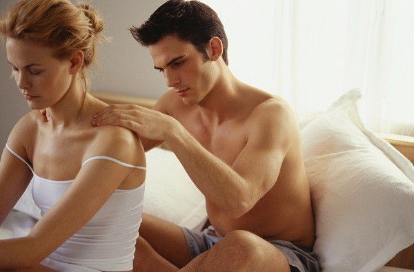 Massagem entre casais melhora a relação (Foto: Think Stock)