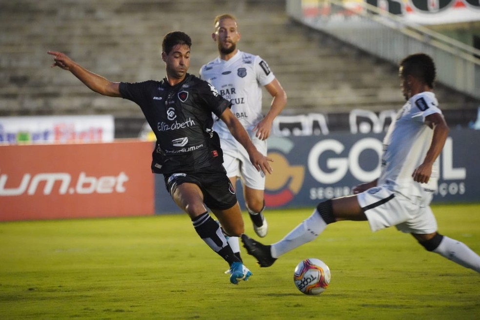 Botafogo-PB e Treze v�o estrear na temporada no dia 27, mas ainda n�o t�m est�dios liberados para os jogos � Foto: Paulo Cavalcanti / Botafogo-PB