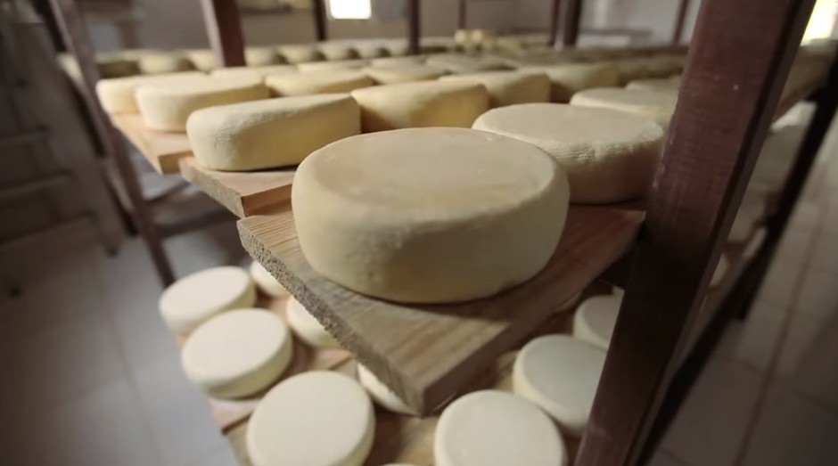 queijo canastra  (Foto: Reprodução/YouTube)