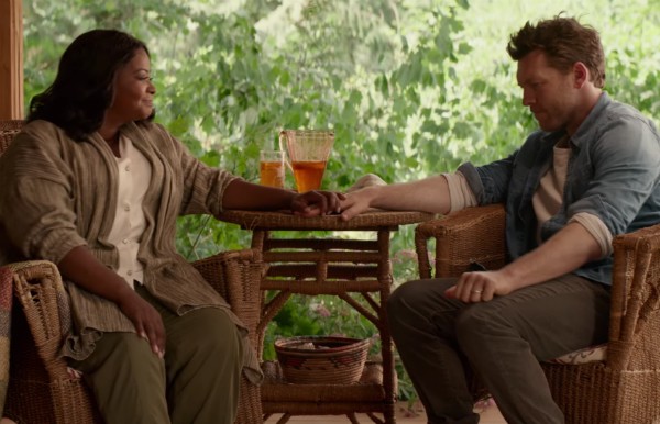 Octavia Spencer e Sam Worthington no trailer de 'A Cabana' (Foto: Reprodução)