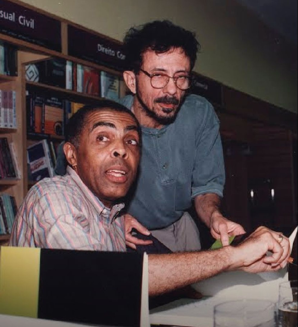 Tom Zé e Gilberto Gil — Foto: Reprodução/Instituto Gilberto Gil