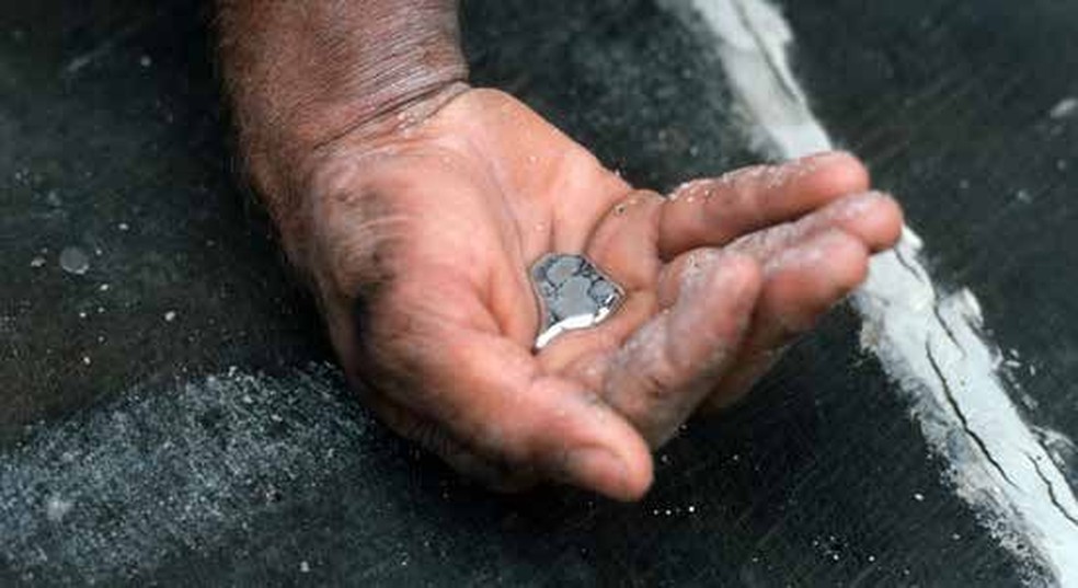 Mercúrio é utilizado durante a extração dos minérios — Foto: Ipen/Divulgação