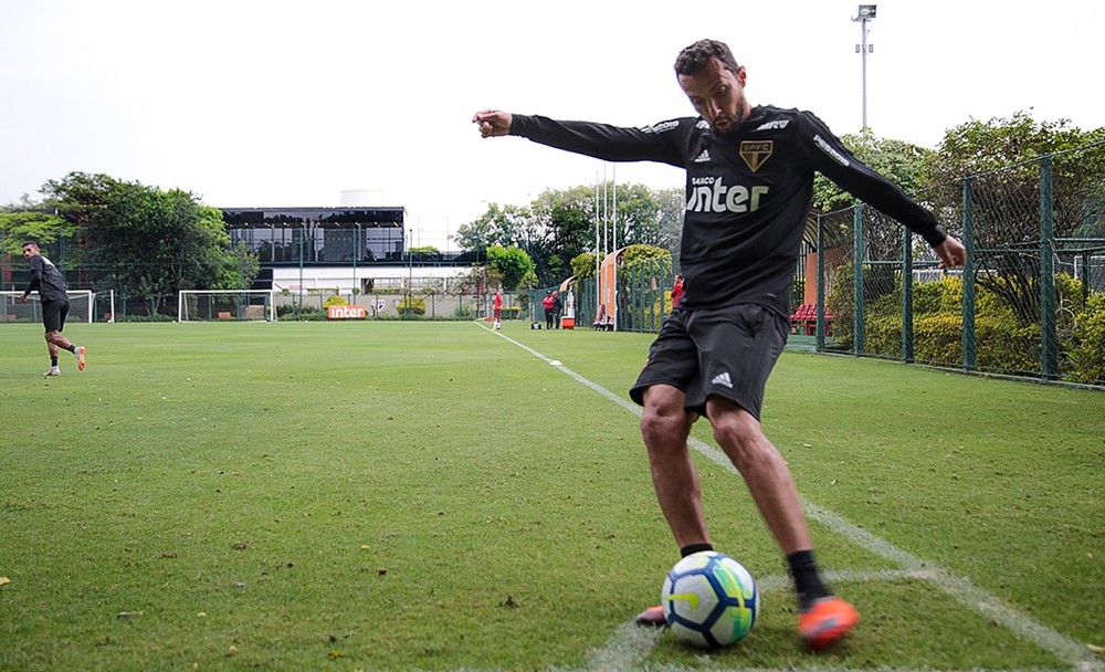 Nenê projeta sequência do Brasileirão e dificuldades para o São Paulo
