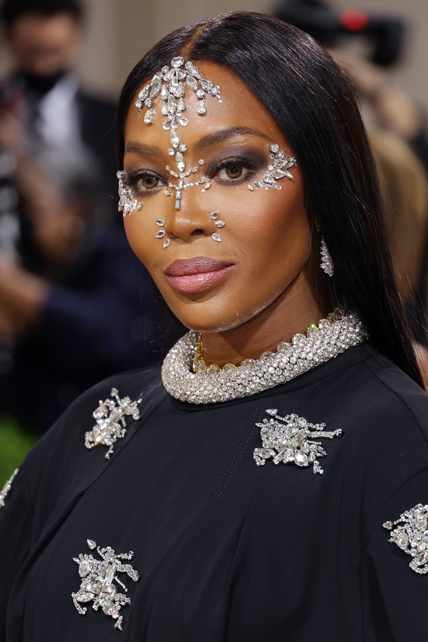 NEW YORK, NEW YORK - MAY 02: Naomi Campbell attends The 2022 Met Gala Celebrating "In America: An Anthology of Fashion" at The Metropolitan Museum of Art on May 02, 2022 in New York City. (Photo by Mike Coppola/Getty Images) (Foto: Getty Images)