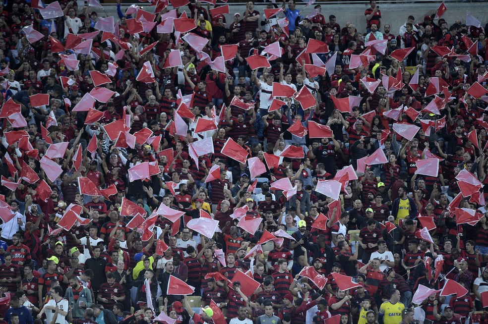 Festa da torcida do Flamengo na vit&oacute;ria sobre o Corinthians &mdash; Foto: Andr&eacute; Dur&atilde;o/GloboEsporte.com
