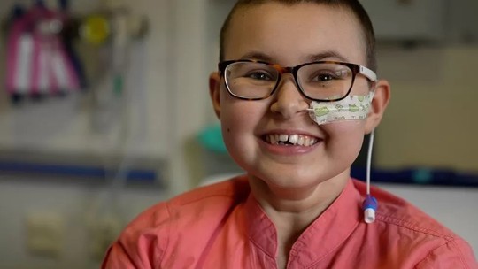 Tratamento revolucionário elimina câncer considerado incurável de menina