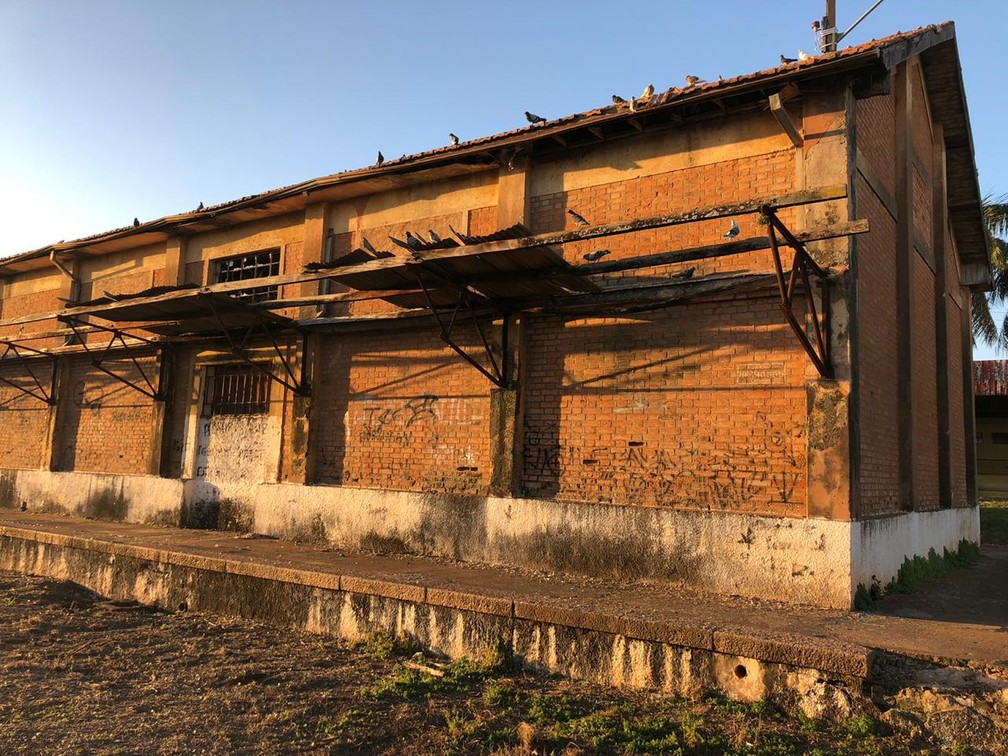 Local onde ficava a antiga Estação Ferroviária de Regente Feijó — Foto: Luís Augusto Pires Batista/TV Fronteira