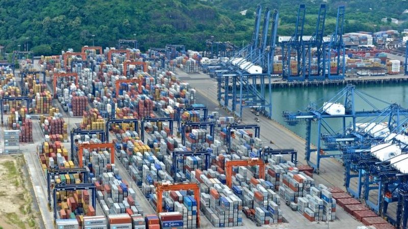 Porto de Balboa, no Panamá, operado por capital chinês (Foto: Getty Images via BBC News)