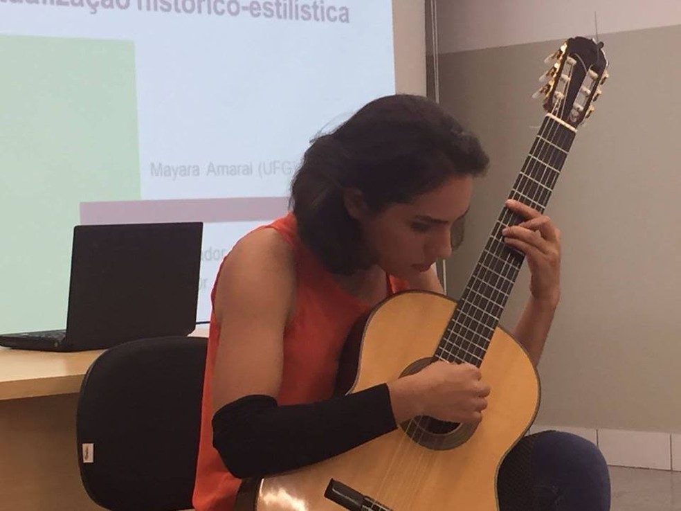 Musicista Mayara Amaral foi encontrada morta com corpo carbonizado em Campo Grande (Foto: Reprodução/Facebook)