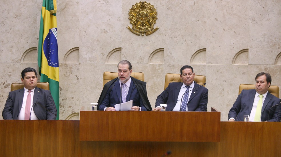 O ministro Dias Toffoli fez discurso de abertura do ano do Judiciário ao lado do vice-presidente, Hamilton Mourão, do presidente do Senado, Davi Alcolumbre (DEM-AP), e do presidente da Câmara, Rodrigo Maia (DEM-RJ) — Foto: Nelson Jr./STF