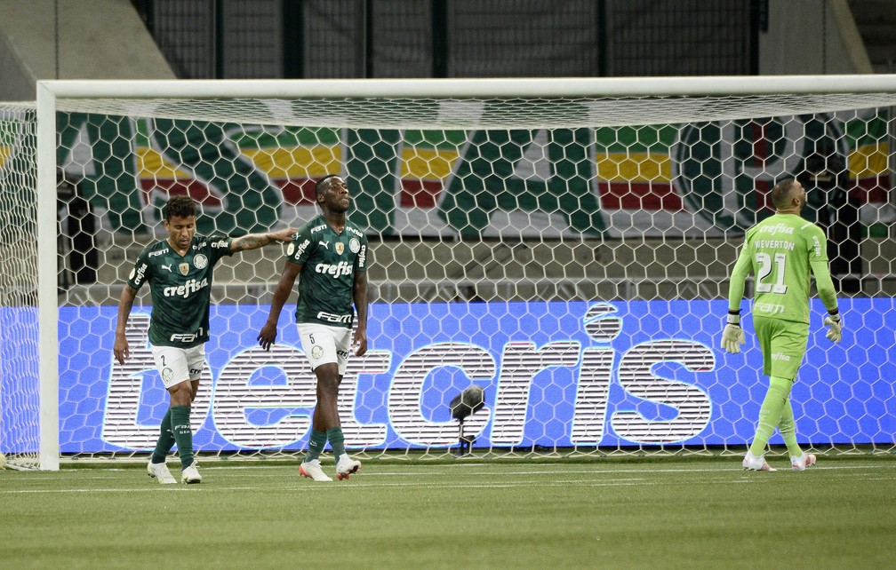 Dê nota aos jogadores de Palmeiras x São Paulo hoje