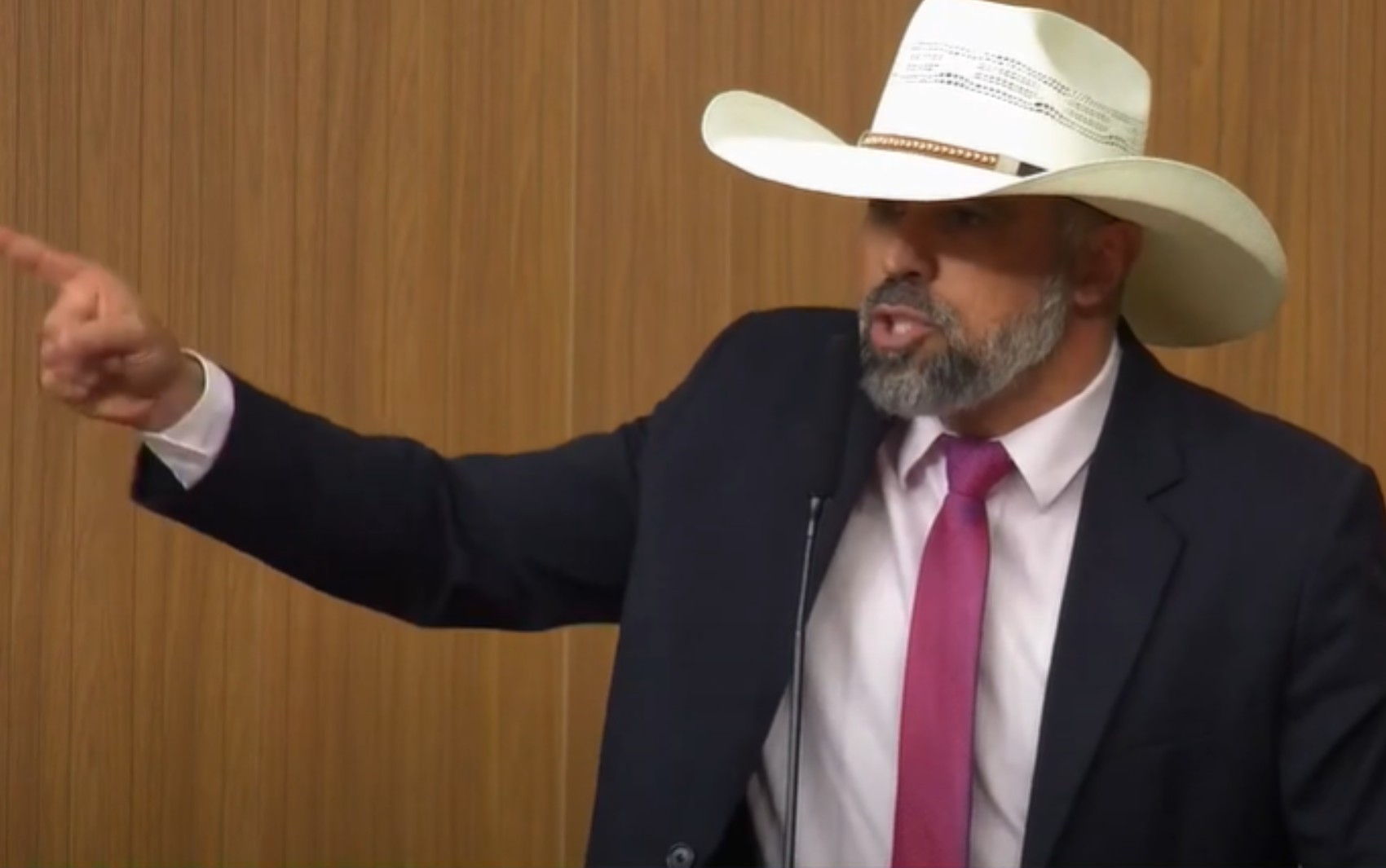 Diretório do União Brasil deve apurar fala de deputado que admitiu doações para acampamentos antidemocráticos, diz Bivar