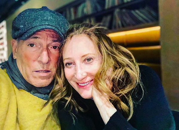 O músico Bruce Springsteen com a esposa (Foto: Instagram)