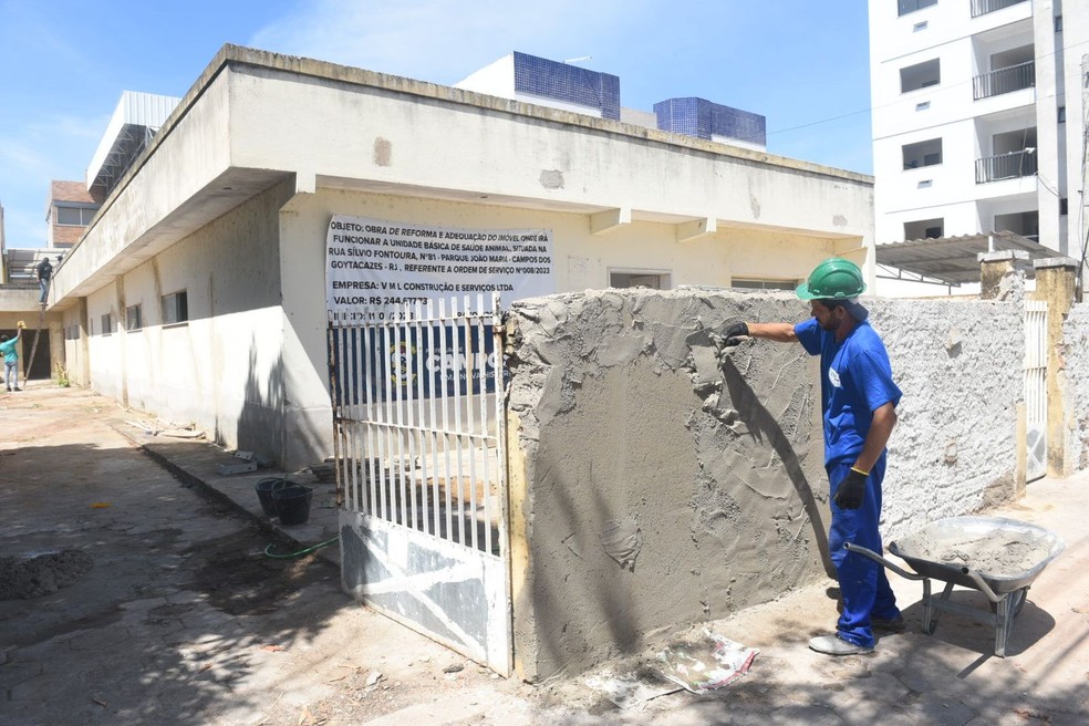 Prédio recebe obras para instalação da primeira UBS para cães e gatos  — Foto: César Ferreira/Prefeitura de Campos
