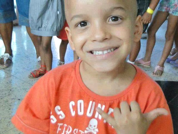 Jhonatan Neris Rezende luta contra a leucemia há dois anos (Foto: Divulgação/ Facebook)