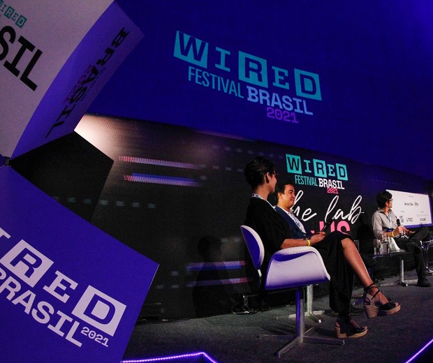 Palestrantes se reúnem para o talk O tempo das incertezas e o futuro no Wired Festival Brasil 2021 (Foto: Wired Festival Brasil)