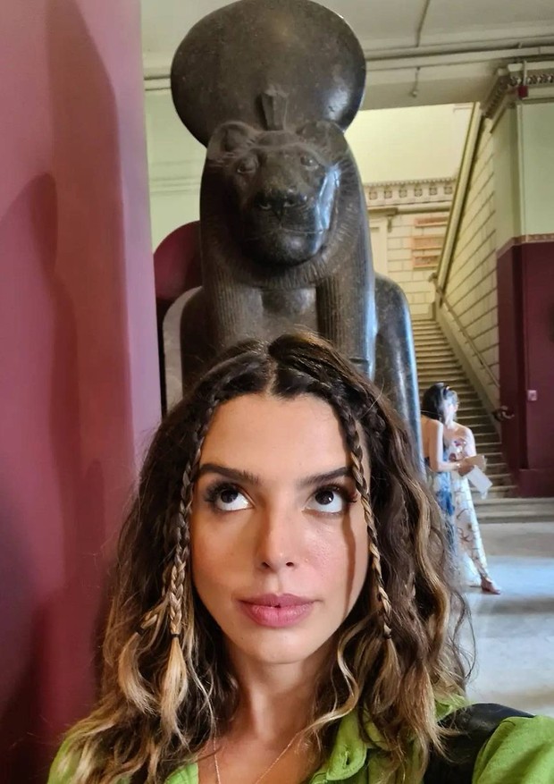 Giovanna Lancellotti está no Egito (Foto: Reprodução)