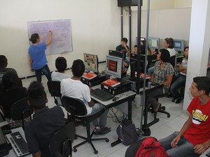 Curso de informática 'Cidadão Digital' em Hortolândia  (Foto: Reginaldo Prado)