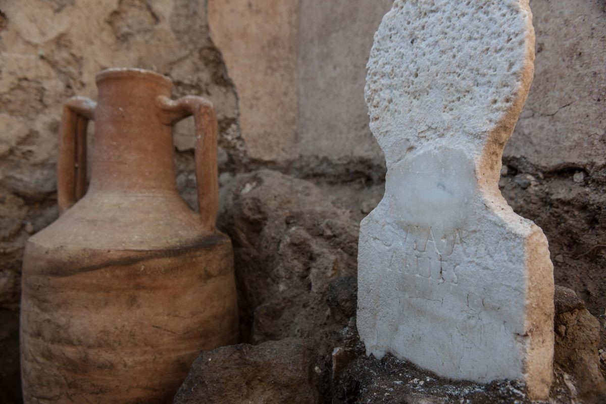 Artefatos encontrados na tumba de Secundio (Foto: Parco Archeologico di Pompeii)