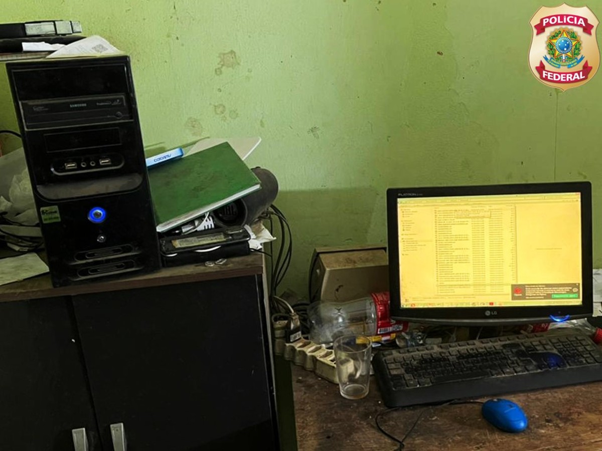Operação da Polícia Federal combate pornografia infantil pela internet; mandado de busca foi cumprido em Januária