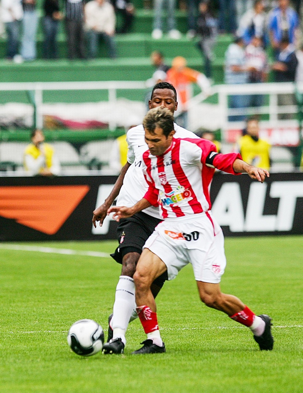 Júnior Amorim foi ídolo da torcida do CRB — Foto: Ailton Cruz/Gazeta de Alagoas