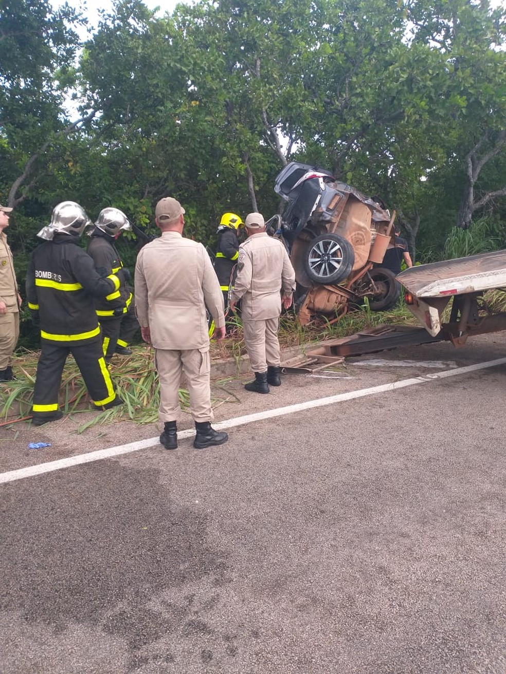 Duas pessoas morreram em um acidente na madrugada desta quinta-feira (19) na Rodovia Palmiro Paes de Barros (MT-040), entre Cuiabá e Santo Antônio de Leverger — Foto: Batalhão de Trânsito da Polícia Militar de Mato Grosso