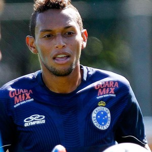 Cruzeiro confirma retorno de lateral Gílson e frustra América-MG