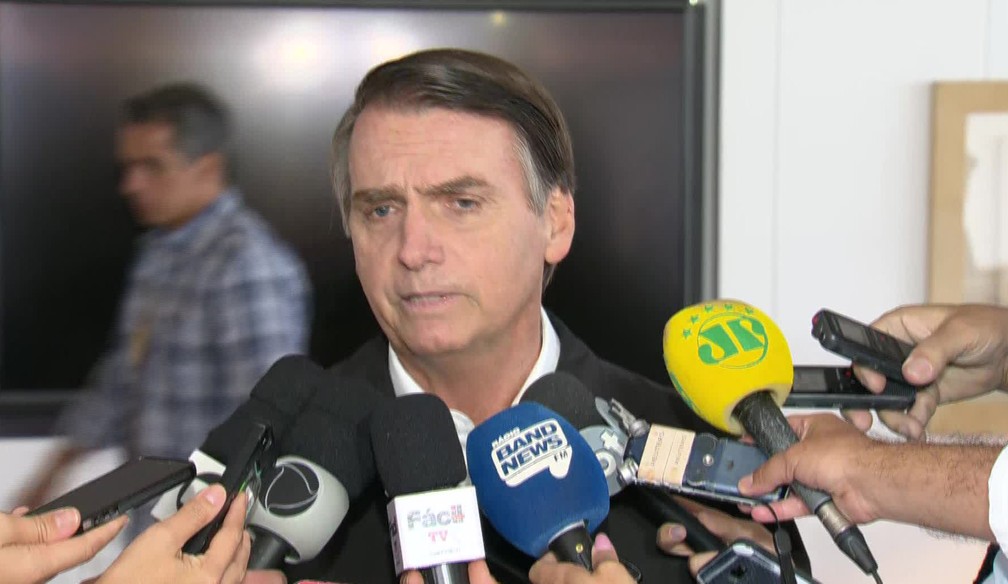 Jair Bolsonaro candidato Ã  PresidÃªncia da RepÃºblica em entrevista coletiva neste sÃ¡bado(20) â€” Foto: ReproduÃ§Ã£o/TV Globo