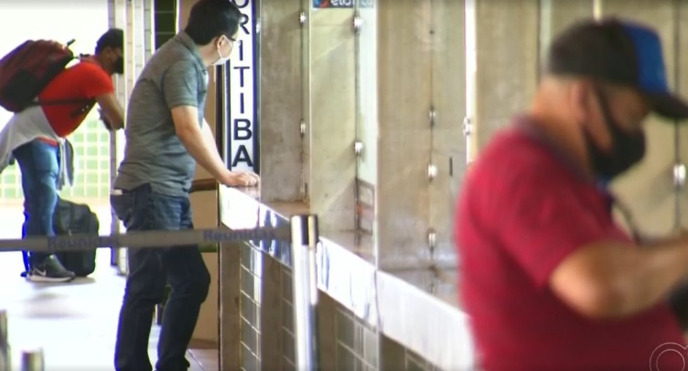 Bauru e outras cidades da região registraram queda no número de passageiros em viagens rodoviárias, segundo dados da Artesp — Foto: TV TEM/Reprodução