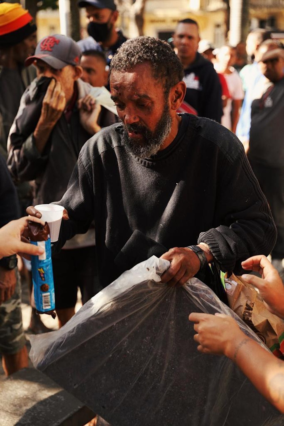 Projeto do Flamengo distribui cobertores e caf&eacute; da manh&atilde; no Rio &mdash; Foto: Divulga&ccedil;&atilde;o