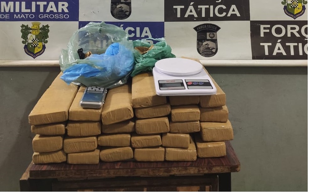 Traficante foi preso com droga em Rondonópolis — Foto: Polícia Militar de Mato Grosso/Divulgação