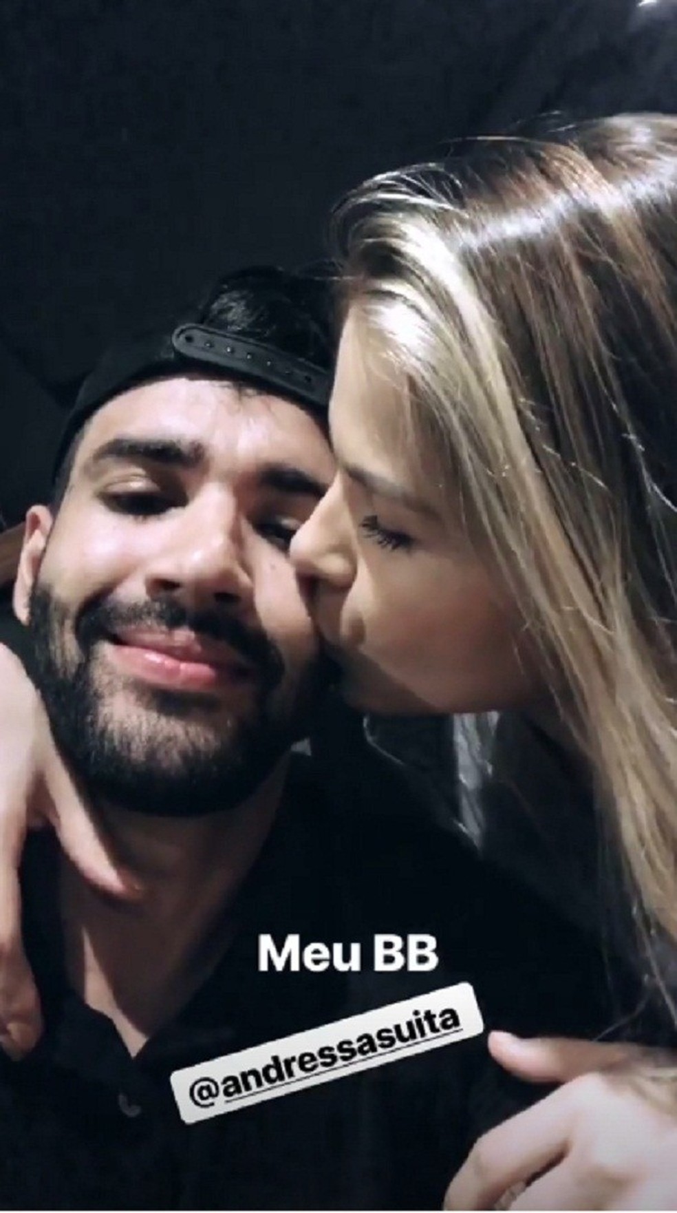 Gusttavo Lima ganha beijo de Andressa Suita: 