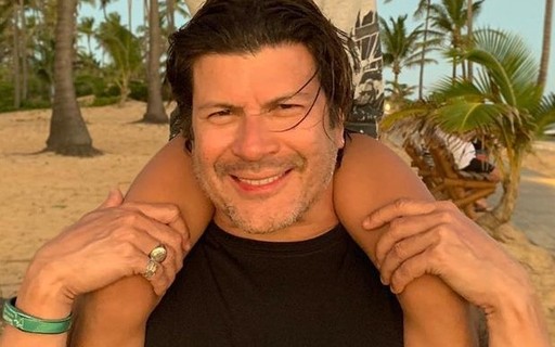 Paulo Ricardo posta foto com filho e seguidores apontam semelhança: "Olhar 43"