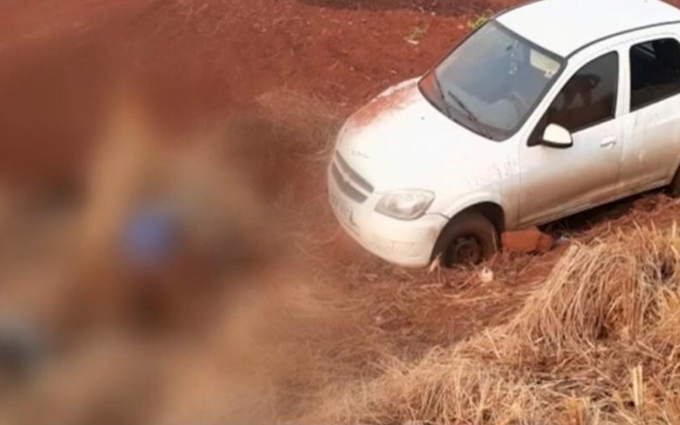 Dois homens são encontrados mortos às margens da GO-206, em Quirinópolis, Goiás — Foto: Reprodução/TV Anhanguera
