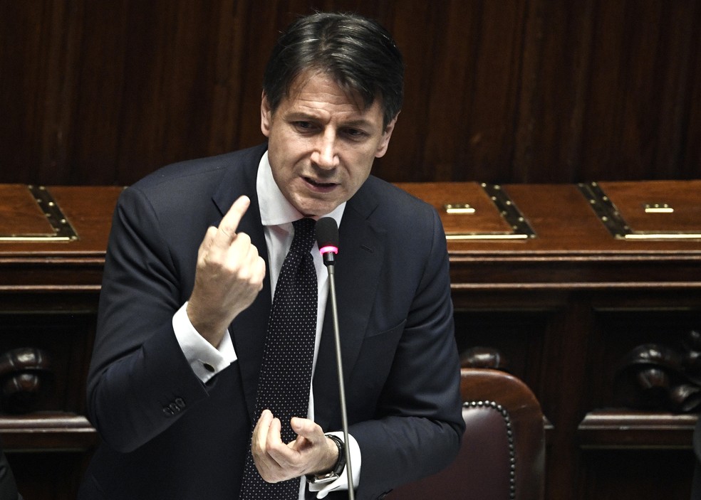 Giuseppe Conte fala na Câmara dos Deputados da Itália