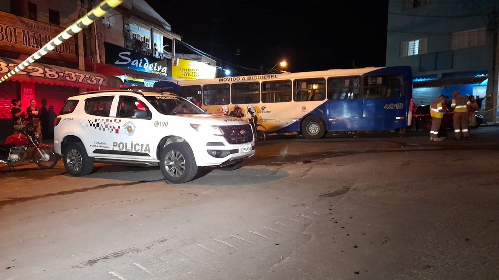 Acidente com ônibus do transporte público deixa uma pessoa morta em Campinas — Foto: Pedro Torres/EPTV
