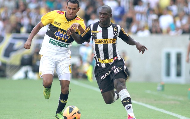 Seedorf jogo Botafogo e Criciúma (Foto: Vitor Silva / SS Press)