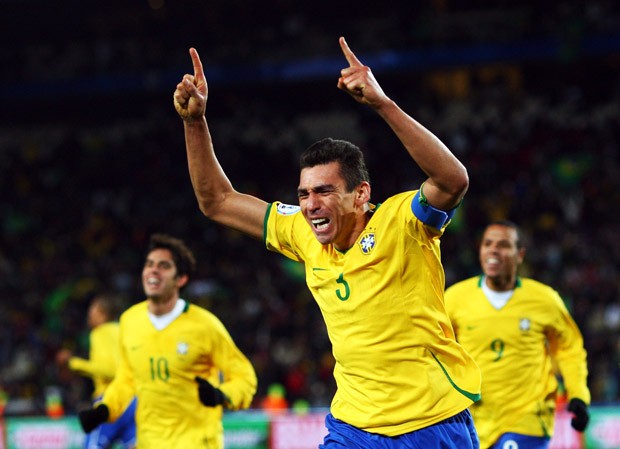 Lúcio comemora gol na final da Copa das Confederações de 2009 (Foto: Getty Images)