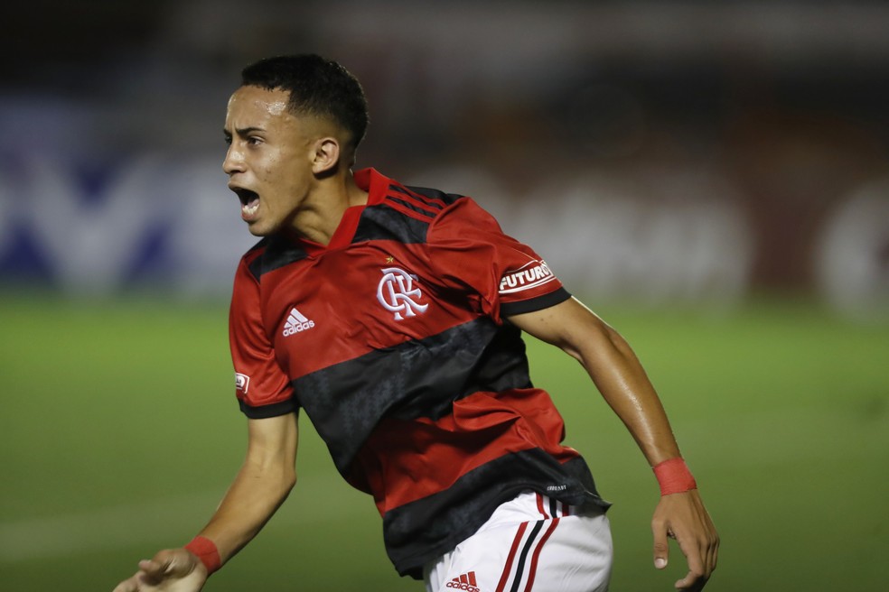 Matheus Gon&ccedil;alves, do sub-17 do Flamengo &mdash; Foto: Gilvan de Souza/Flamengo