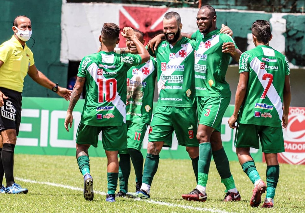 Tuna comemora vitória sobre o Paysandu — Foto: Sílvio Garrido