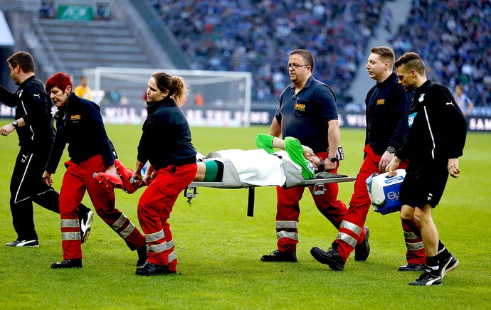 goleiro Koen Casteels machucado choque jogo Hertha e Hoffenheim (Foto: Getty Images)