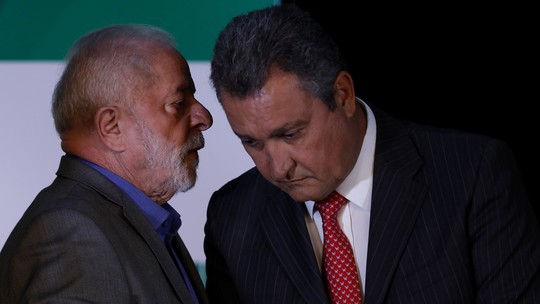 Lula fará nova reunião para cobrar ministros a entregar primeiras obras do governo