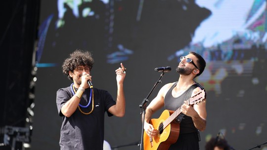 Silva canta com Criolo, dedica música a Anitta e embala público do Lollapalooza com som da nova MPB